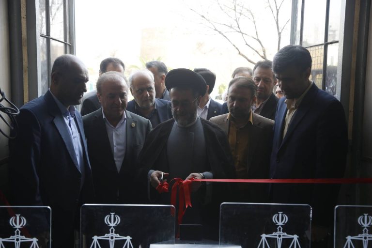 گزارش تصویری افتتاحیه دروازه الکترونیکی تردد وکلا در مجتمع مرکزی دادگستری فارس